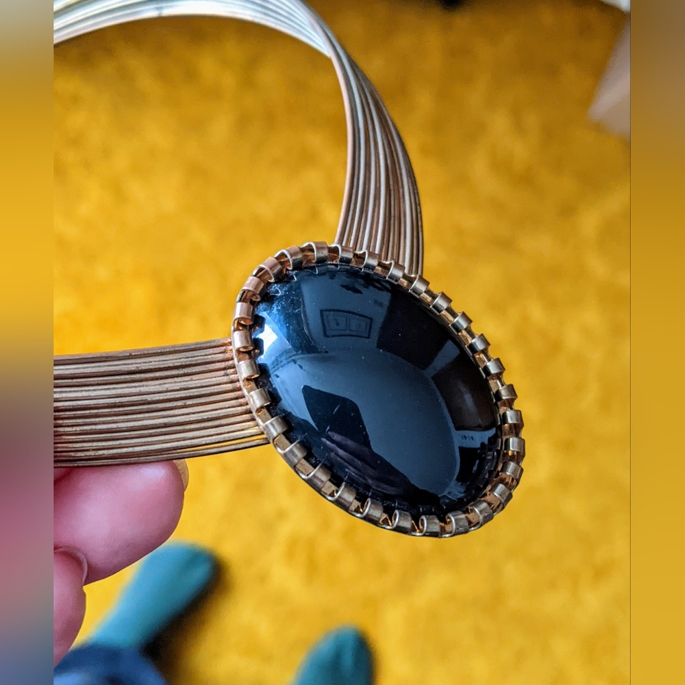 Black Faux Stone Necklace - Picture 5 of 7